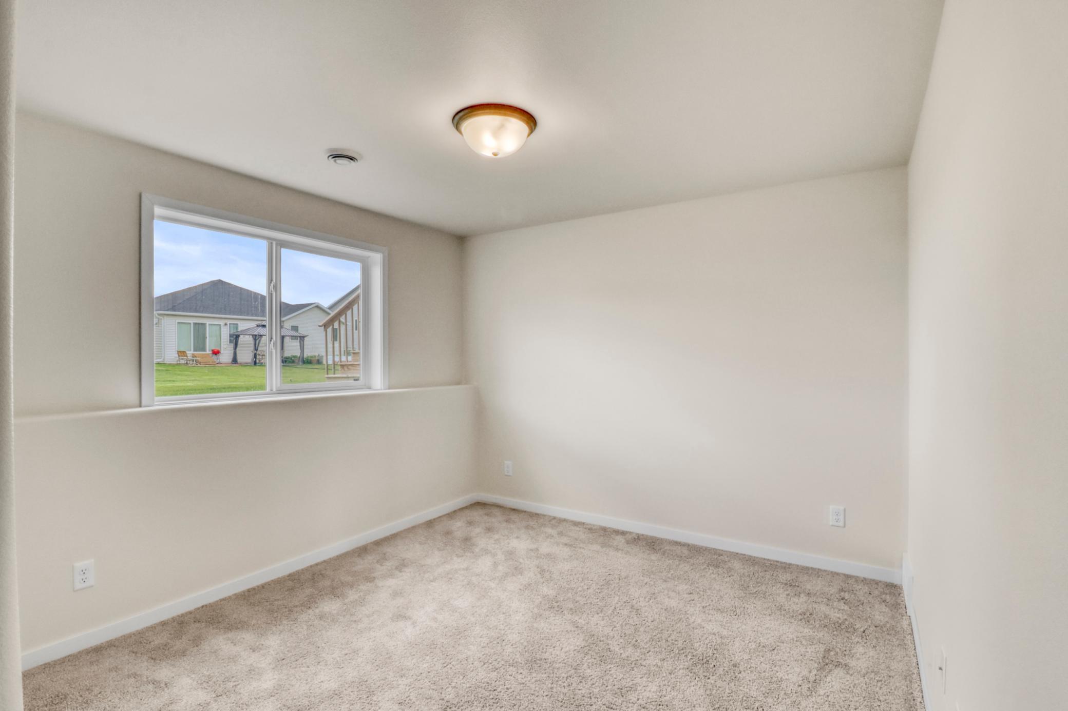 Basement Bedroom2_1.JPG