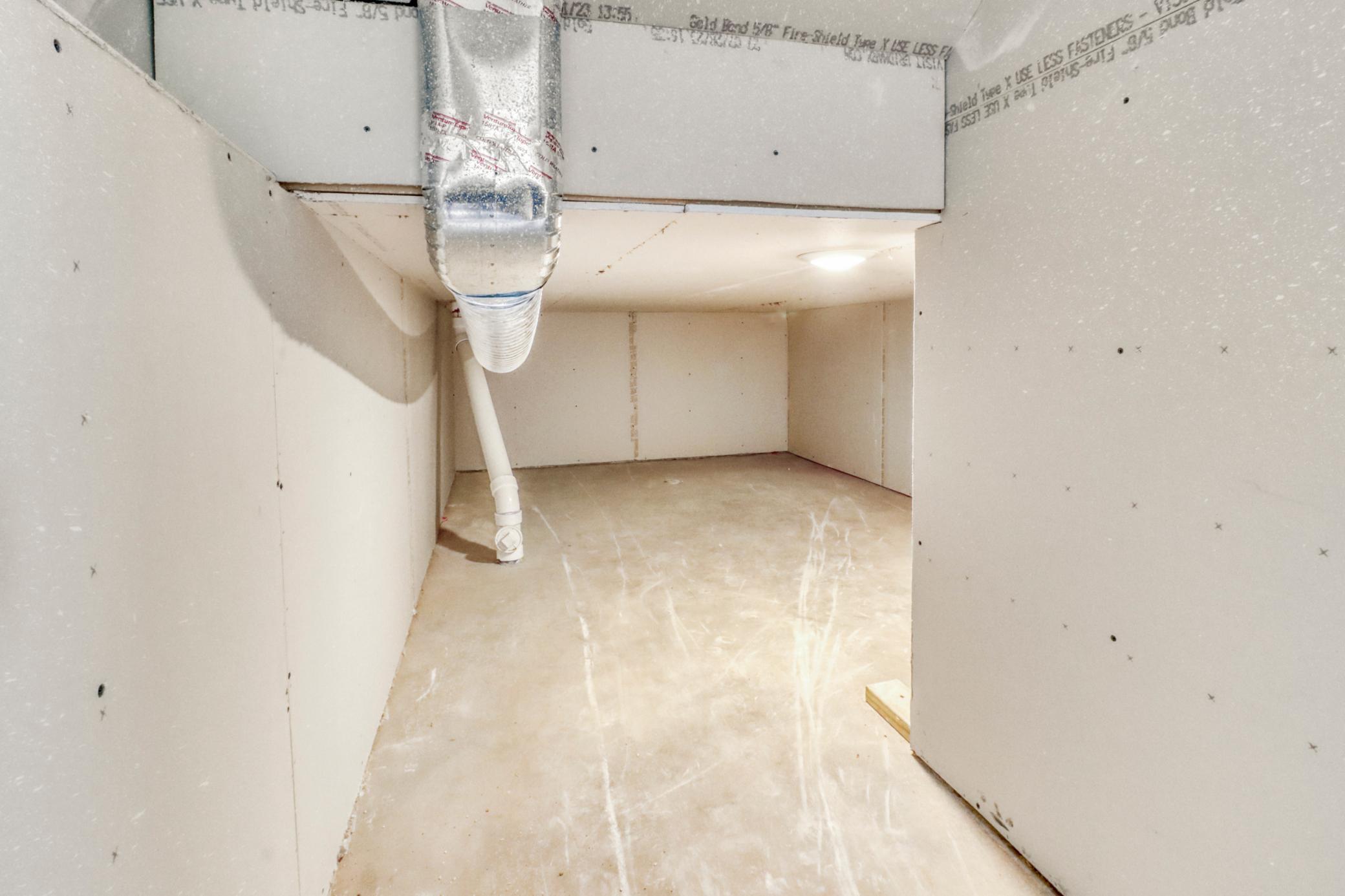 Basement Storage1_1.JPG