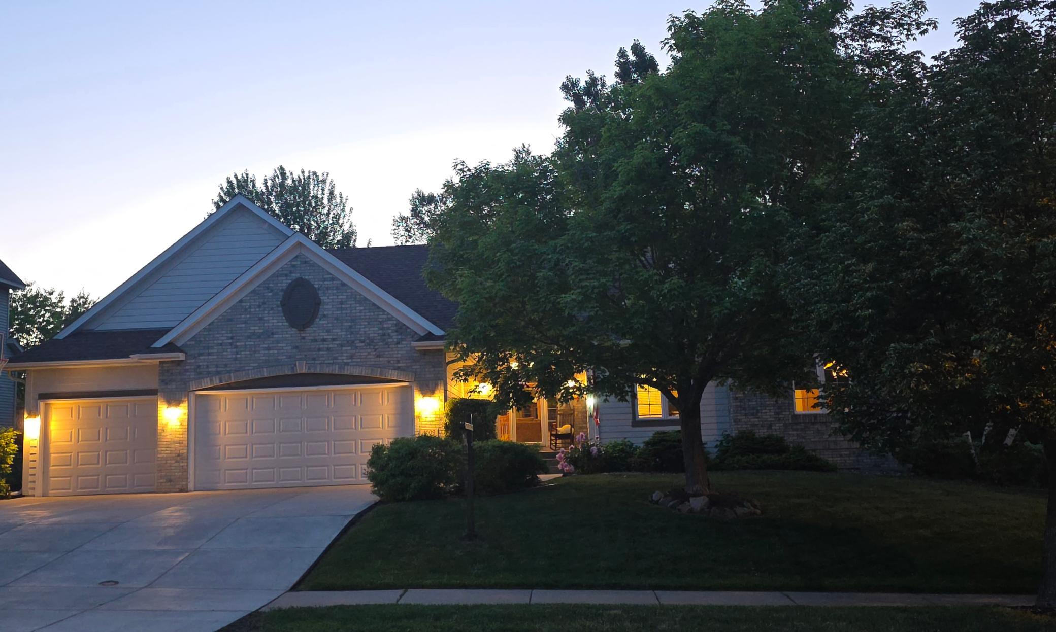 7082756