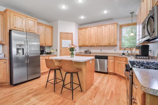 4009 Evermoor Parkway, Rosemount, MN 55068