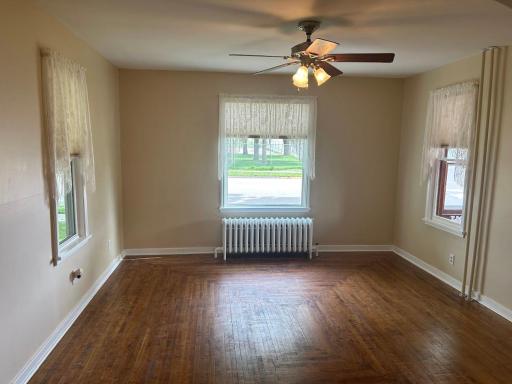 10 Park Street N, Fairfax, MN 55332