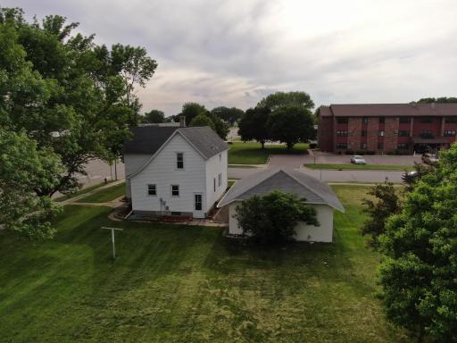 10 Park Street N, Fairfax, MN 55332