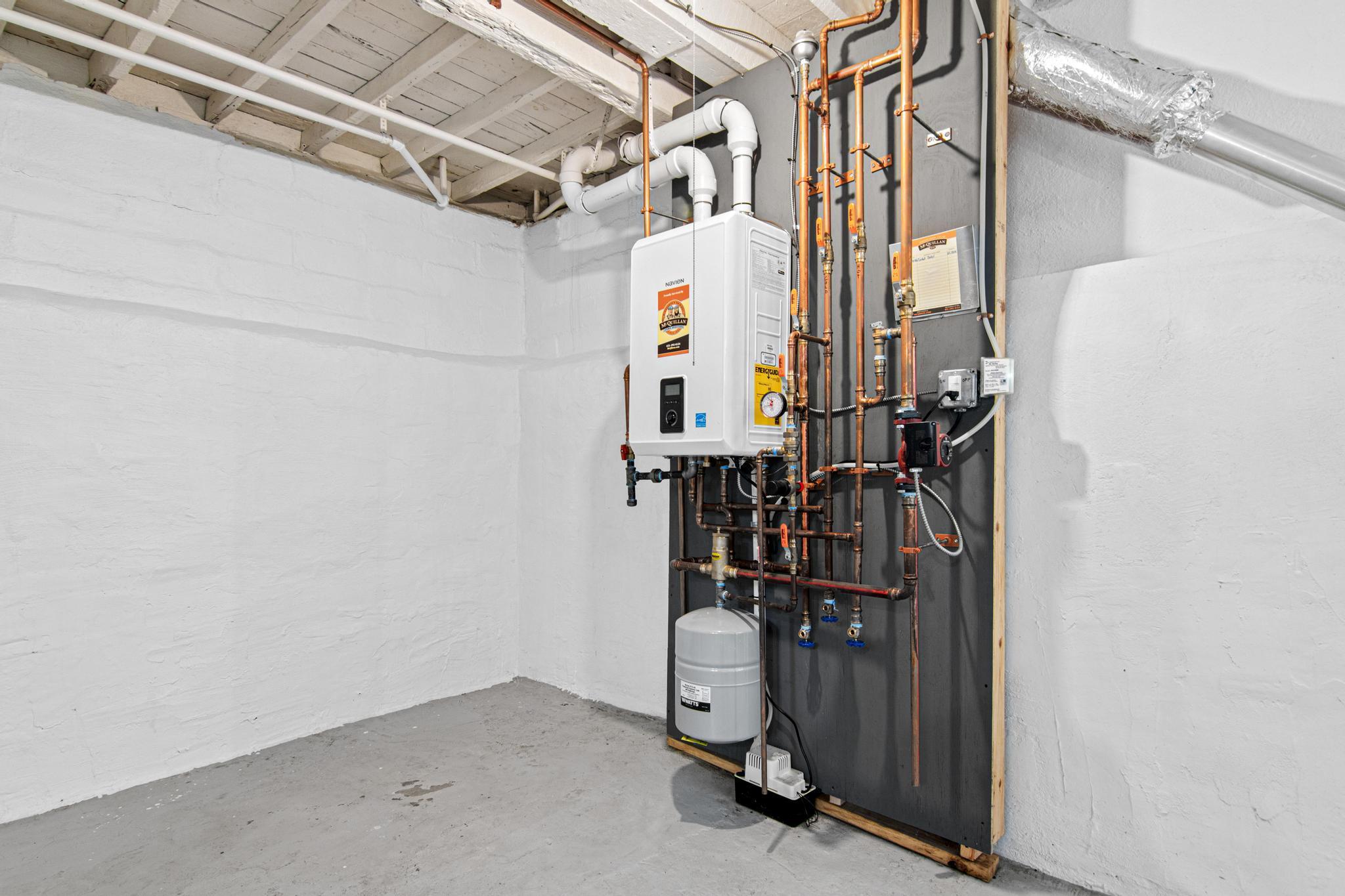 Photo 33