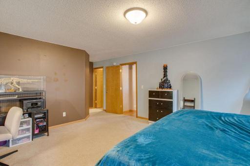 4711 Harvest Drive S, Fargo, ND 58104