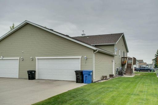 4711 Harvest Drive S, Fargo, ND 58104