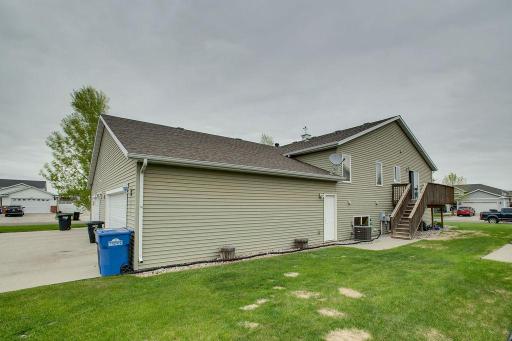4711 Harvest Drive S, Fargo, ND 58104