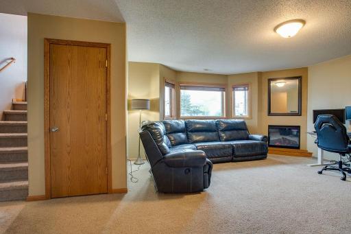 4711 Harvest Drive S, Fargo, ND 58104