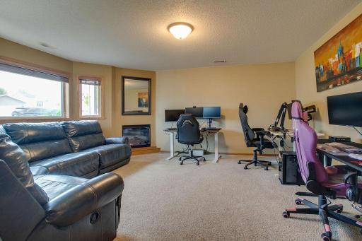 4711 Harvest Drive S, Fargo, ND 58104