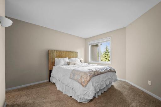 16584 Klamath Terrace, Lakeville, MN 55044