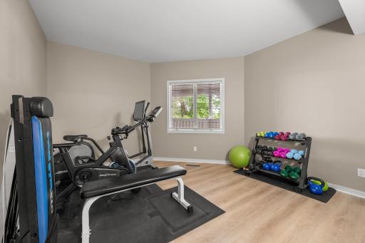 16584 Klamath Terrace, Lakeville, MN 55044