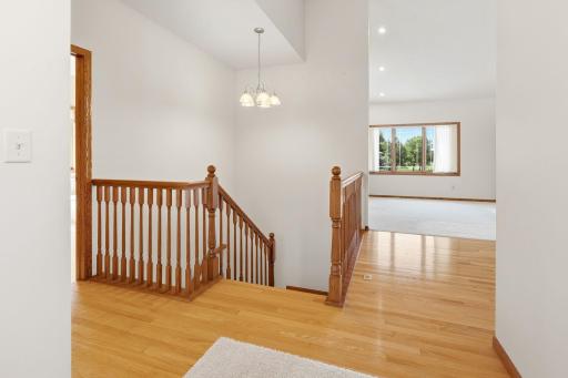 1404 Heritage Avenue NW, Hutchinson, MN 55350