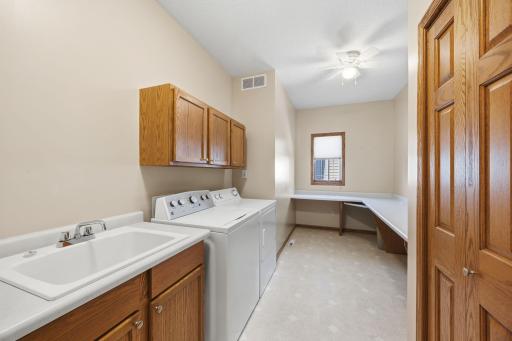 1404 Heritage Avenue NW, Hutchinson, MN 55350