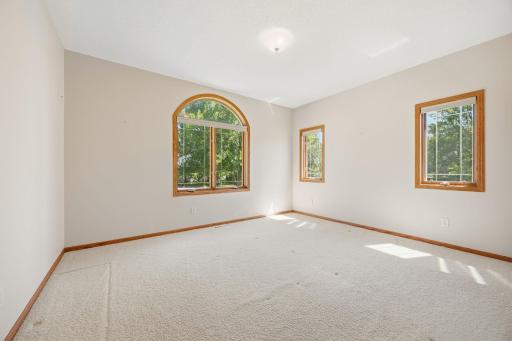 1404 Heritage Avenue NW, Hutchinson, MN 55350
