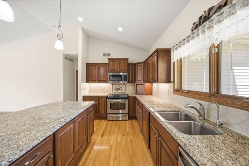 1404 Heritage Avenue NW, Hutchinson, MN 55350
