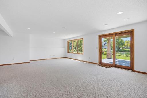 1404 Heritage Avenue NW, Hutchinson, MN 55350
