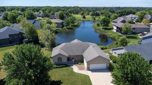 1404 Heritage Avenue NW, Hutchinson, MN 55350