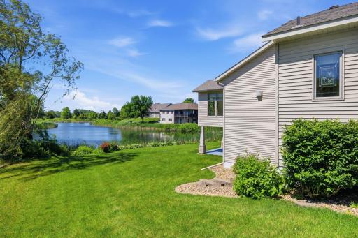 1404 Heritage Avenue NW, Hutchinson, MN 55350