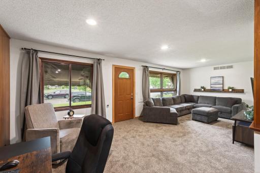 Well sized front room with gorgeous windows.