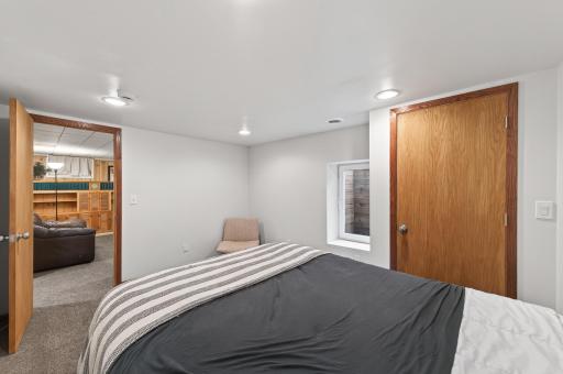 6102 Hampshire Avenue N, Minneapolis, MN 55428