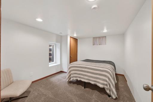 6102 Hampshire Avenue N, Minneapolis, MN 55428