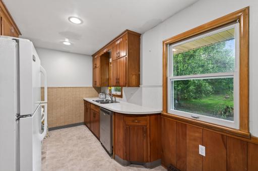 6102 Hampshire Avenue N, Minneapolis, MN 55428