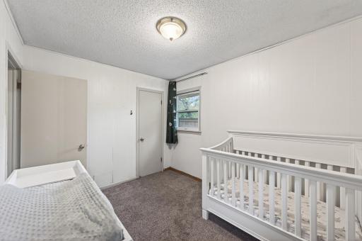 6102 Hampshire Avenue N, Minneapolis, MN 55428