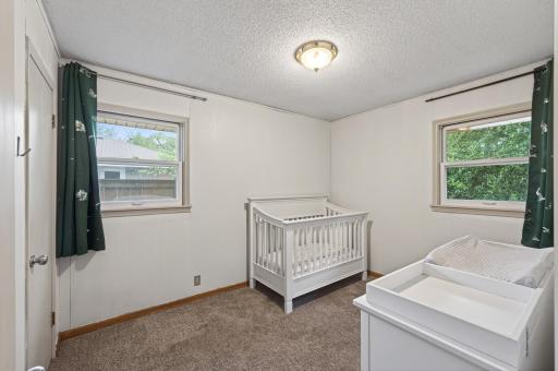 6102 Hampshire Avenue N, Minneapolis, MN 55428