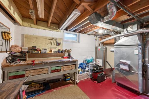 6102 Hampshire Avenue N, Minneapolis, MN 55428