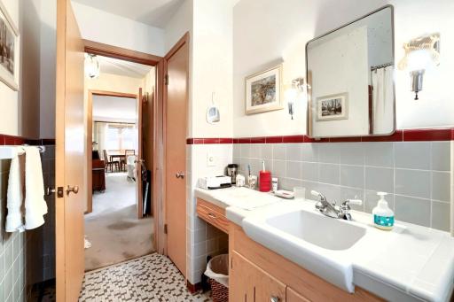 8725 5th Avenue S, Minneapolis, MN 55420