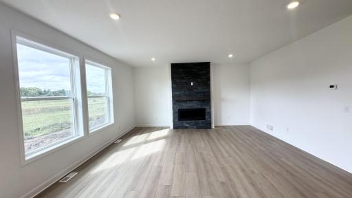 661 Sierra Parkway, Waconia, MN 55387