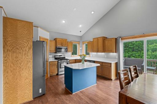 1221 118th Lane NE, Minneapolis, MN 55434
