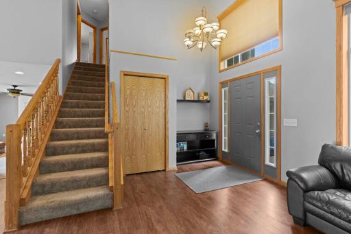 1221 118th Lane NE, Minneapolis, MN 55434