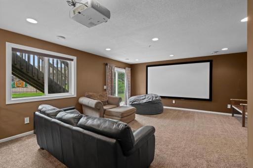 1221 118th Lane NE, Minneapolis, MN 55434