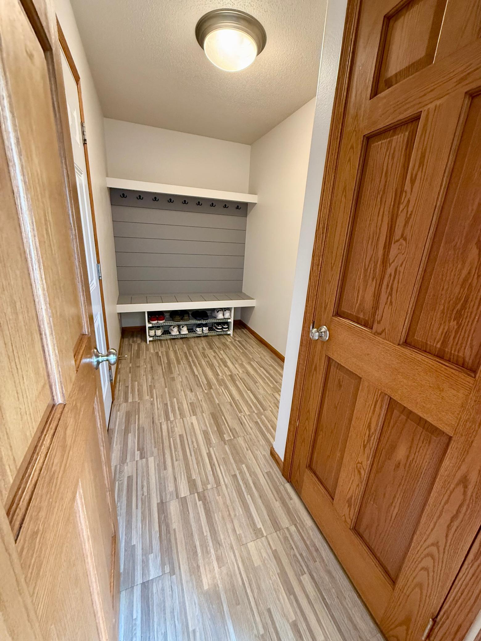 Mudroom off garage & eat in