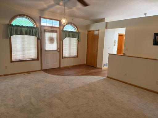 2084 Richway Lane SE, Owatonna, MN 55060
