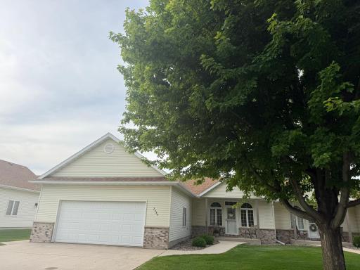 2084 Richway Lane SE, Owatonna, MN 55060