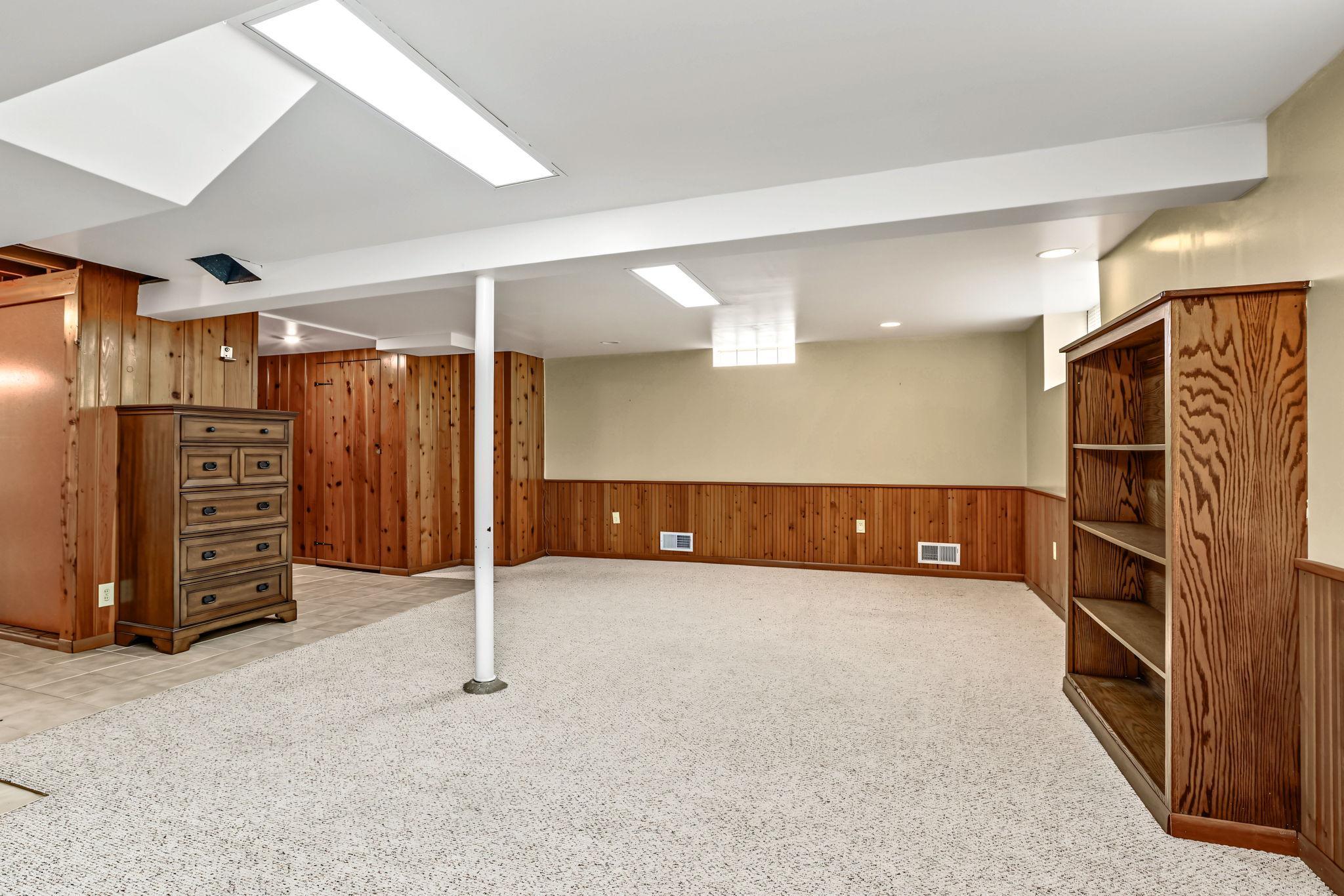 This room is so large it could easily be split into two rooms.