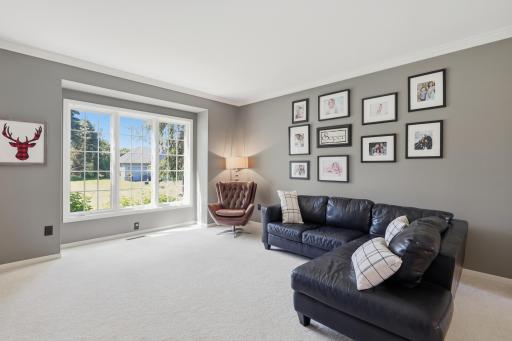 10368 Bluff Road, Eden Prairie, MN 55347