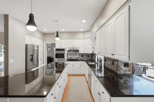 10368 Bluff Road, Eden Prairie, MN 55347