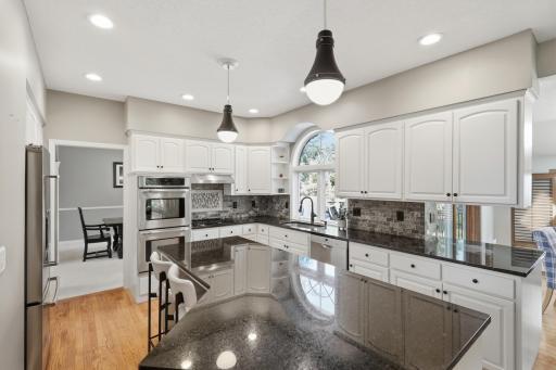 10368 Bluff Road, Eden Prairie, MN 55347