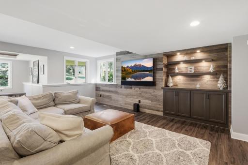 10368 Bluff Road, Eden Prairie, MN 55347