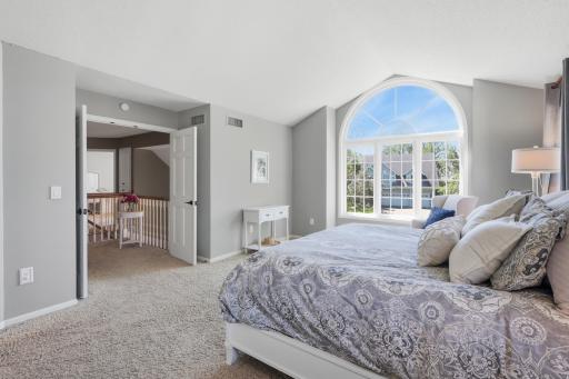 10368 Bluff Road, Eden Prairie, MN 55347