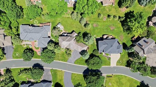 10368 Bluff Road, Eden Prairie, MN 55347