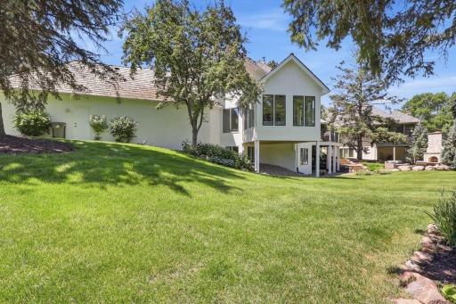 10368 Bluff Road, Eden Prairie, MN 55347