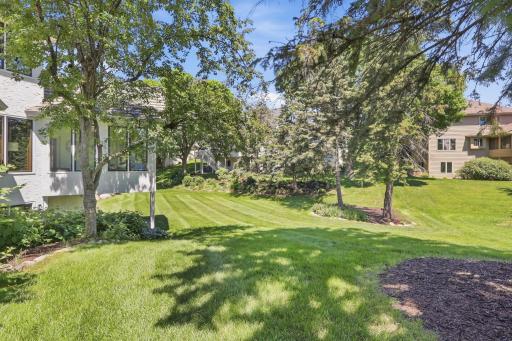 10368 Bluff Road, Eden Prairie, MN 55347