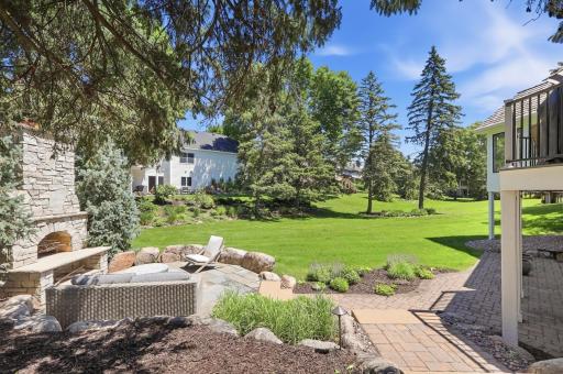 10368 Bluff Road, Eden Prairie, MN 55347
