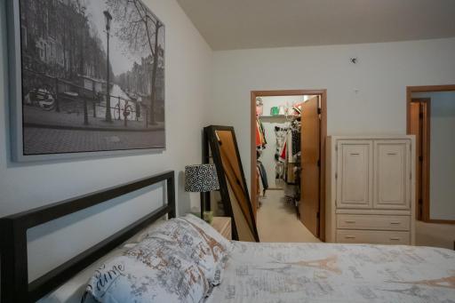 Bedroom to closet