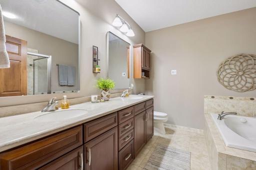 1454 Steeplechase Lane, 18, Eagan, MN 55122