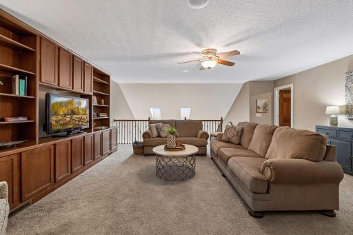 1454 Steeplechase Lane, 18, Eagan, MN 55122