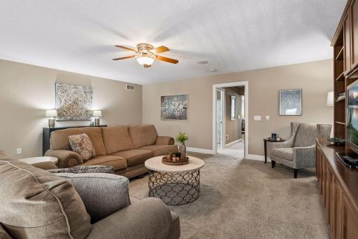 1454 Steeplechase Lane, 18, Eagan, MN 55122